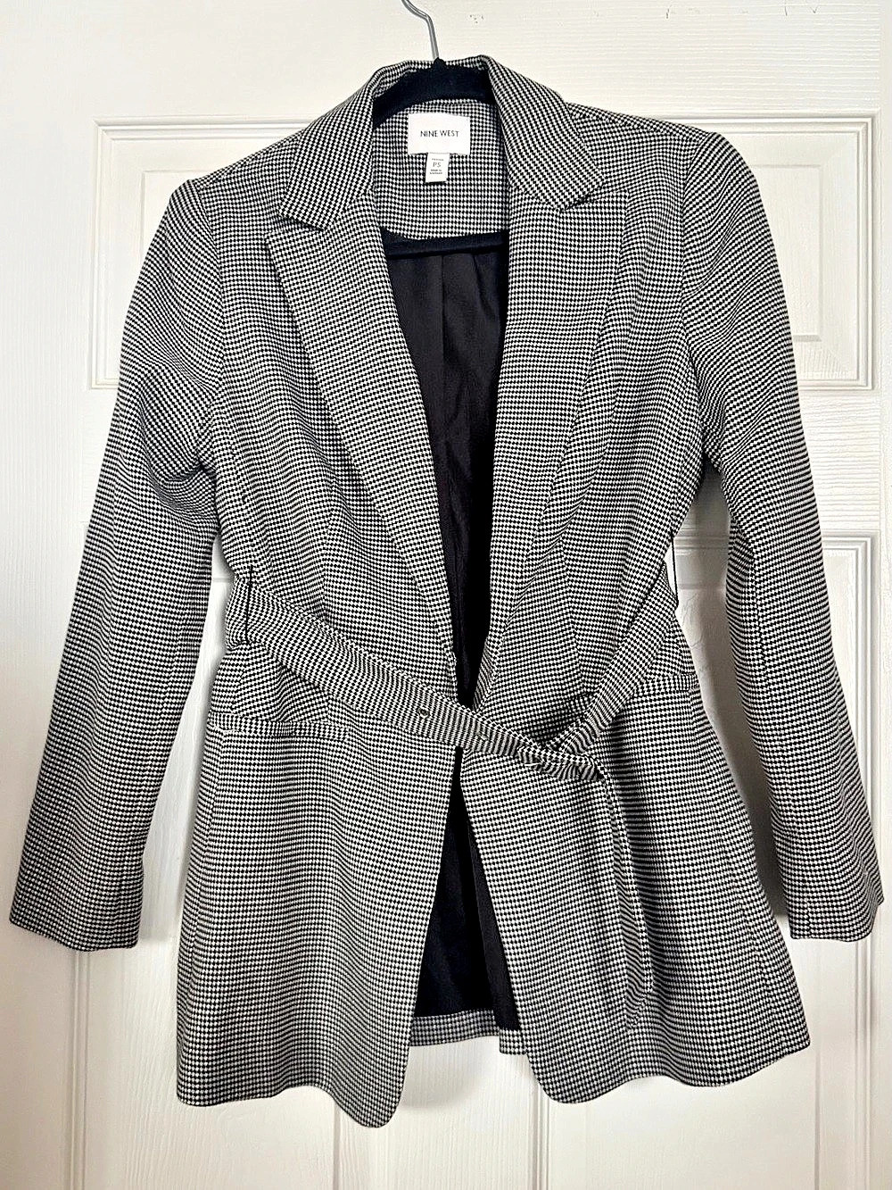 Nine West Houndstooth Belted Blazer Black & White with silver shimmer Petite Sma